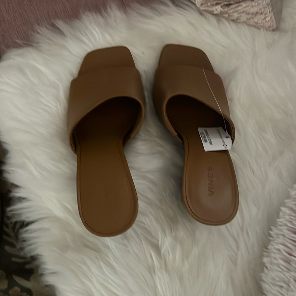 Brand new with tags,,,,,,VINCE C….Soft n Clean Look